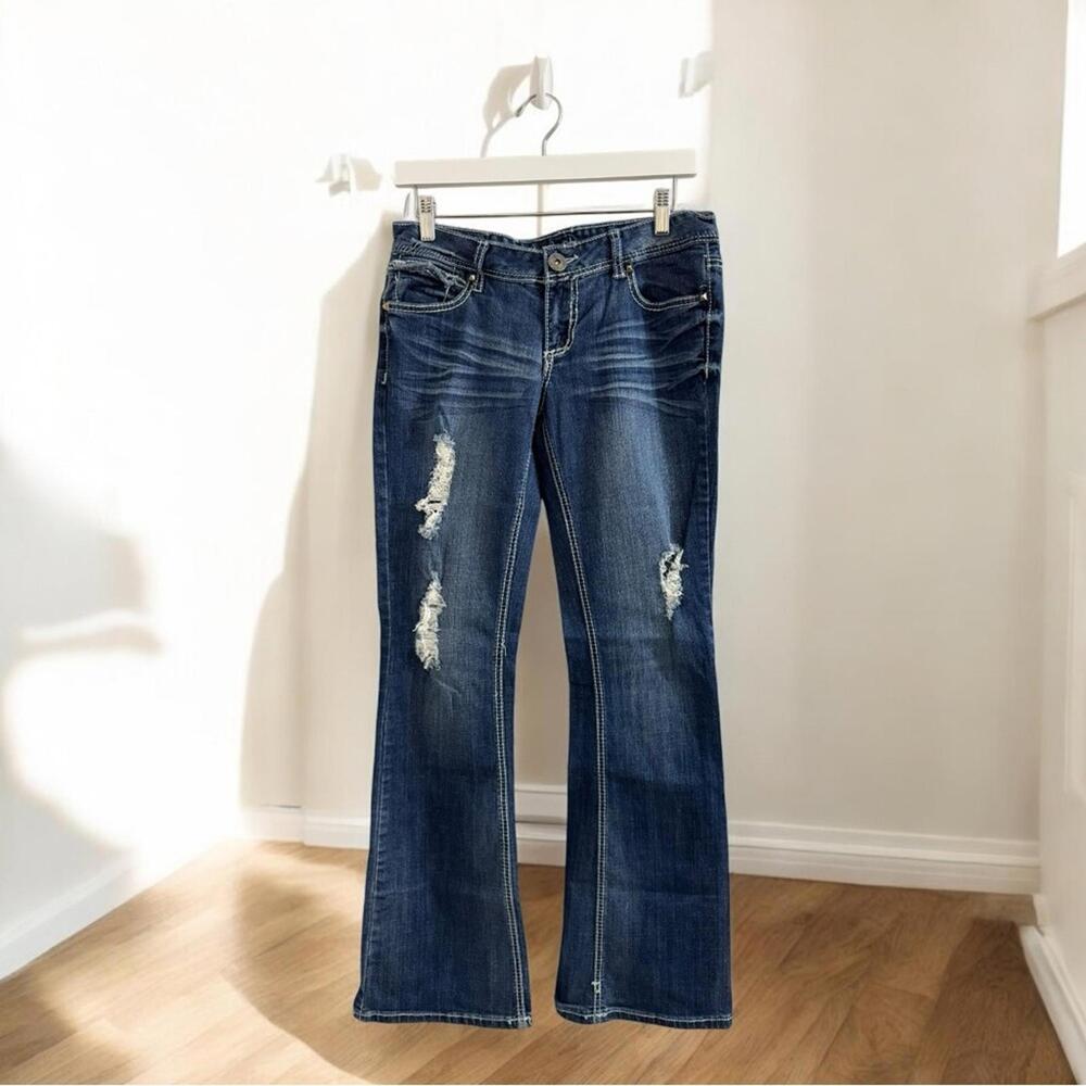 1101 Amethyst Flare Jeans 7 (30x32.5)  Low Rise Flap Pockets Stretch Distressed